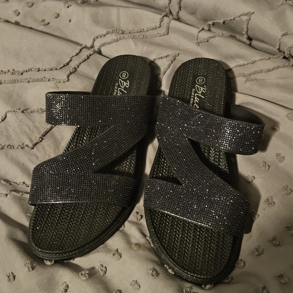 SALE ** BRAND NEW ** FLAT Black Sparkle Sandals